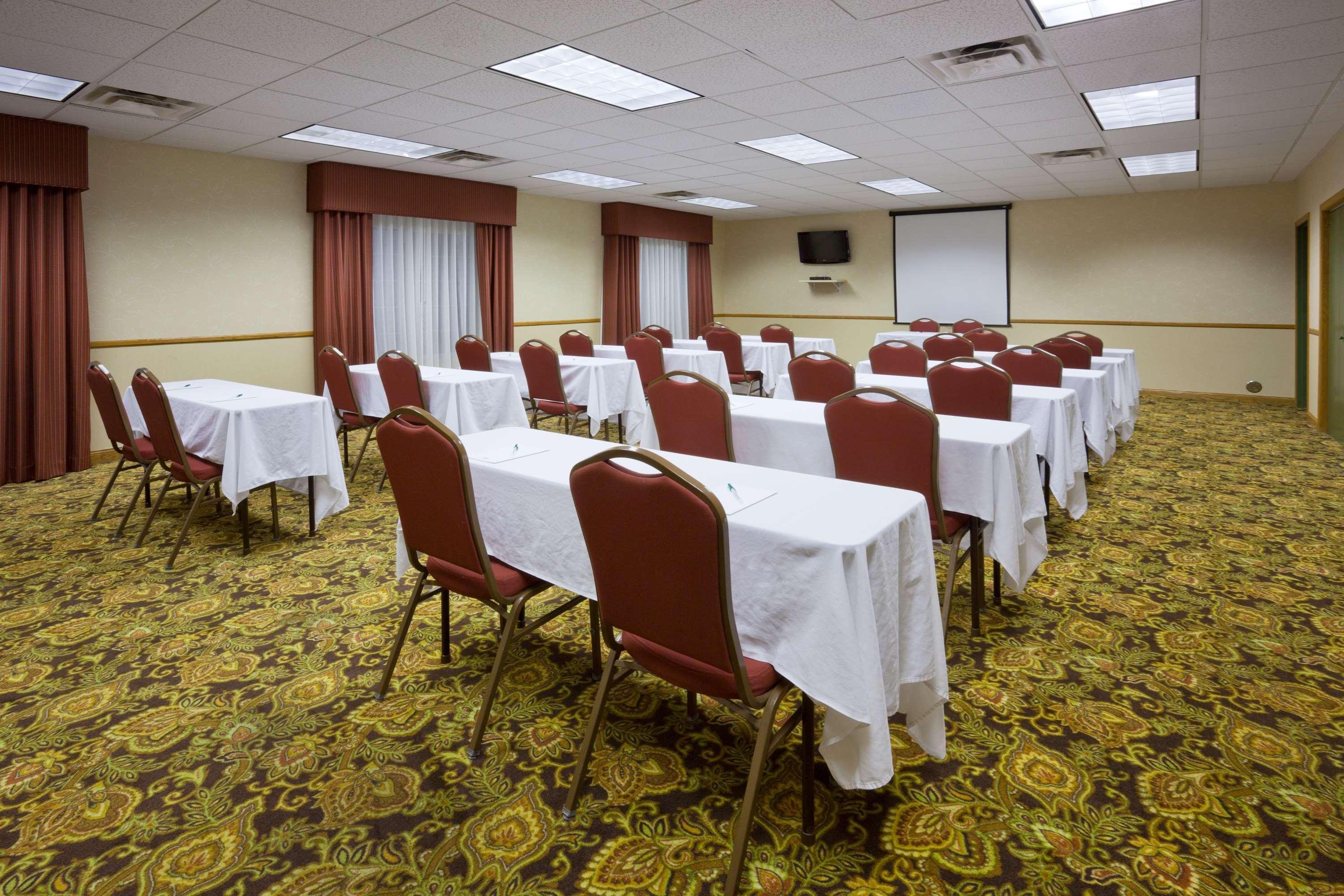 Country Inn & Suites By Radisson, Watertown, Sd Exterior foto